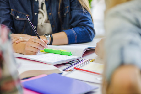 anonymous-people-studying-together1