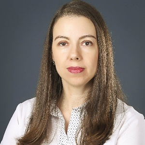 Profa. Aline Cantarotti (DLM)