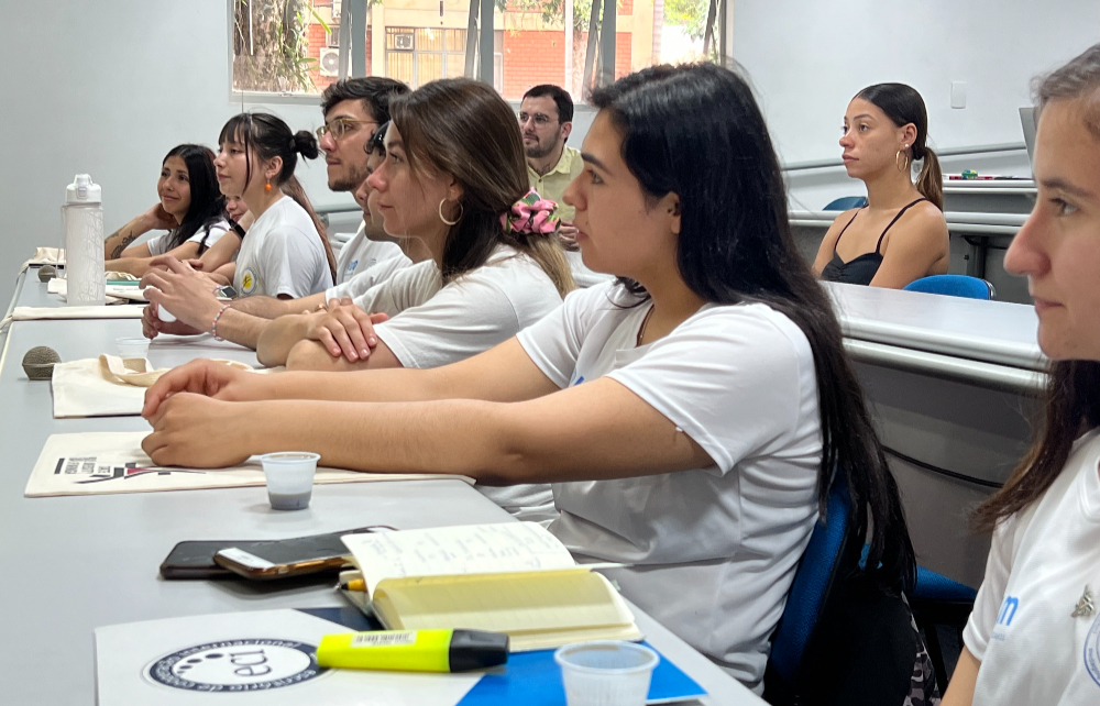 Comitiva da Universidade do Maule, no Chile, faz visita técnica a UEM