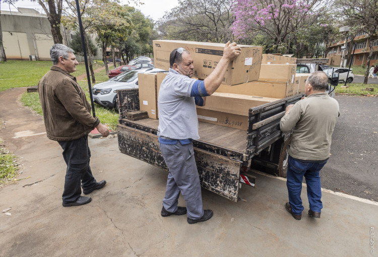 copia-de-2025-06-30-entrega-de-ar-condicionado-epp-para-salas-de-aula-2-of-6